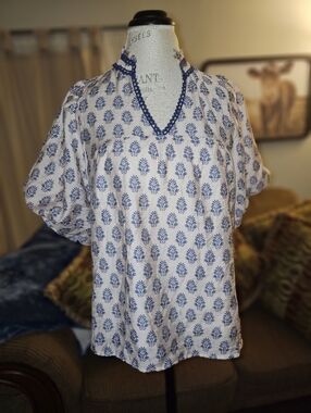 Umgee Blue and White Printed V-Neck Blouse